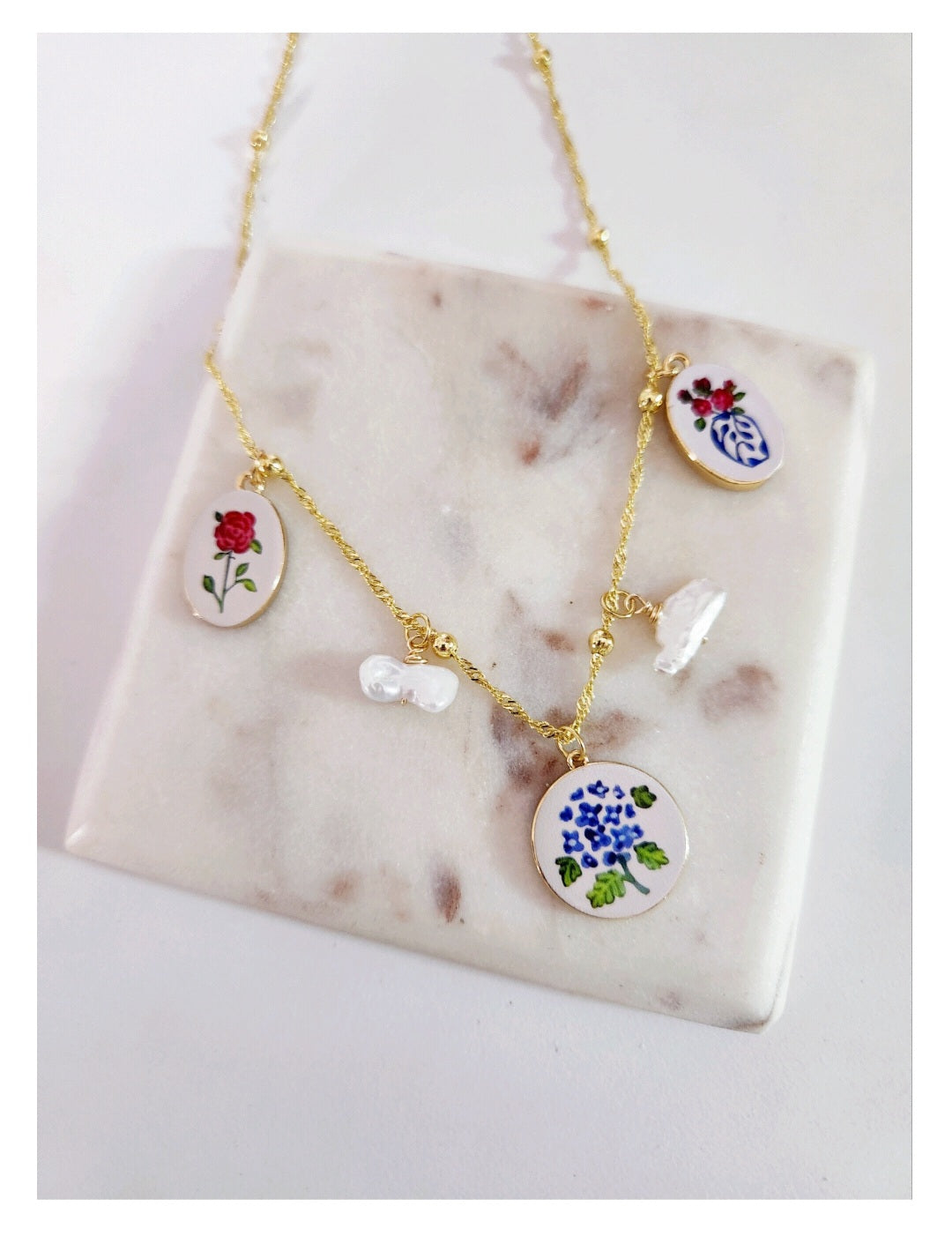Camelia Necklace