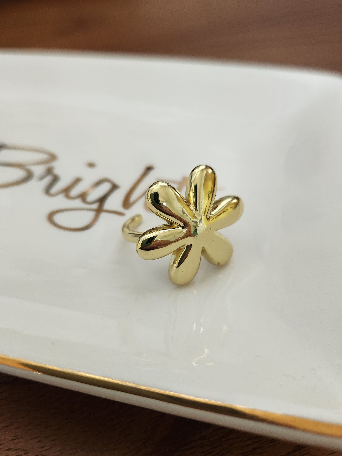 Nei Flower Ring