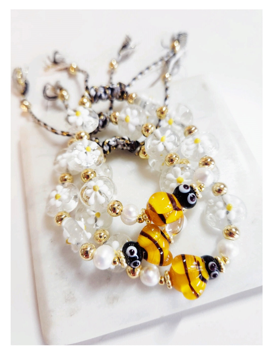The Bee