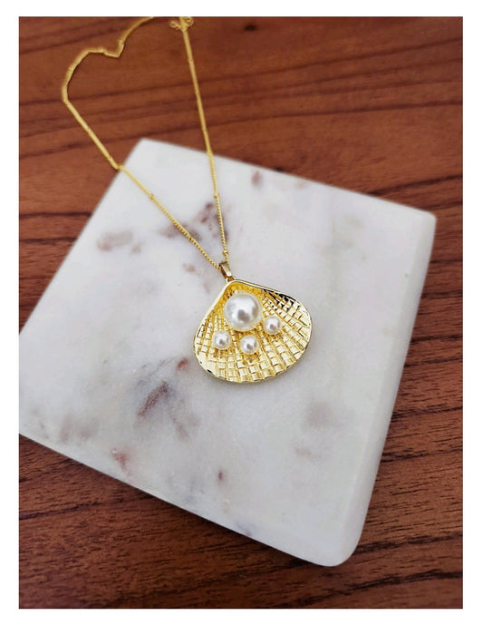Shell Chain Necklace